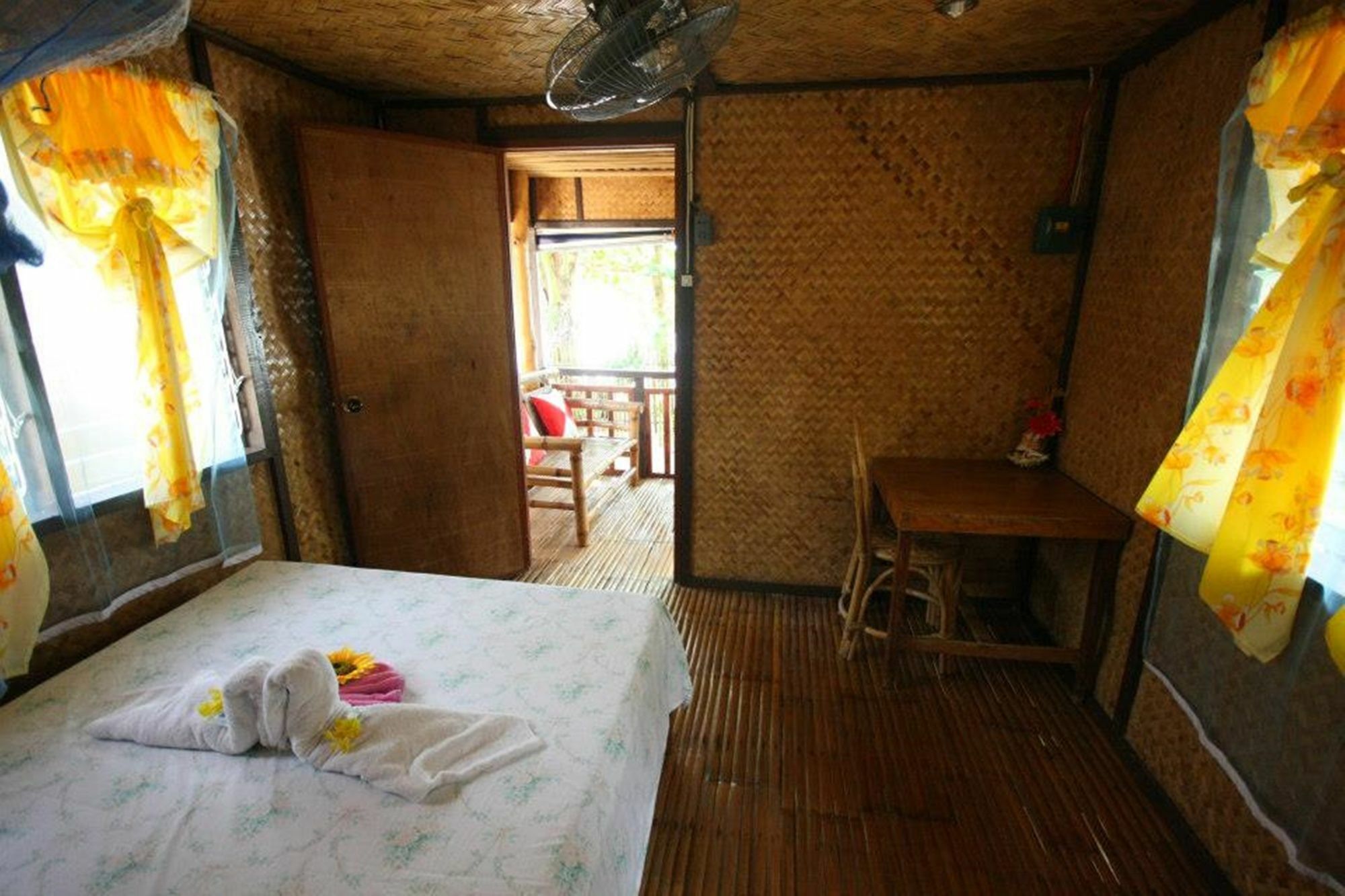 Lugadia Beach Cottages 엘니도 외부 사진